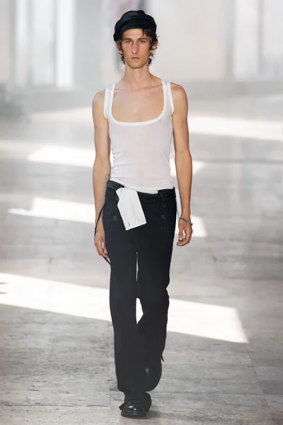 Look 5